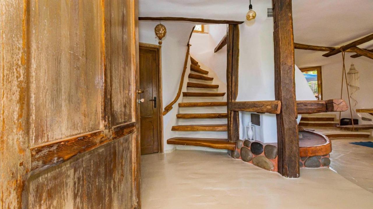 Clay House Banya Villa Banya  Exterior photo